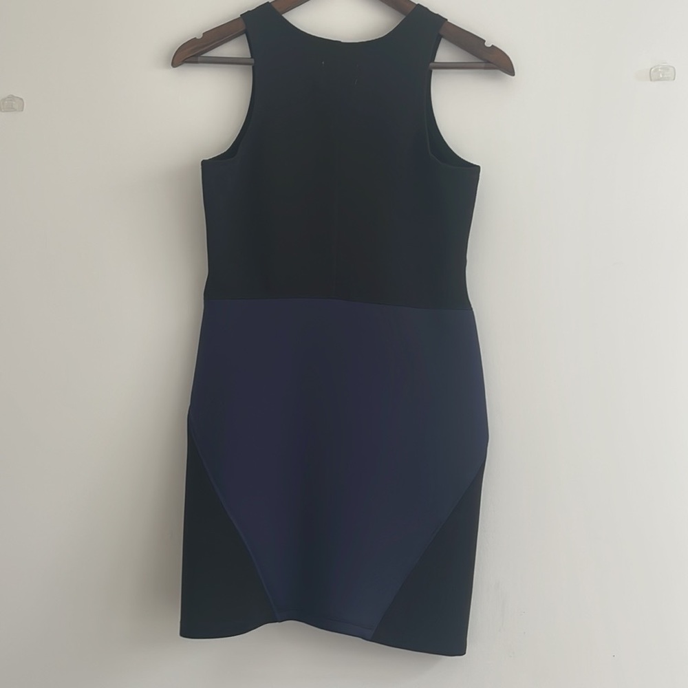 Mini dress - Picture 3 of 4